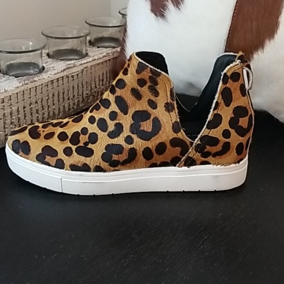 Steve Maden Leopard Fur Platform Shoes - Picture 10 of 16